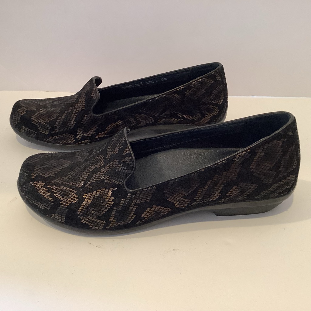 Dansko Olivia Loafers Size 38 Us 7.5-8 Black And Gold Metallic Animal Print